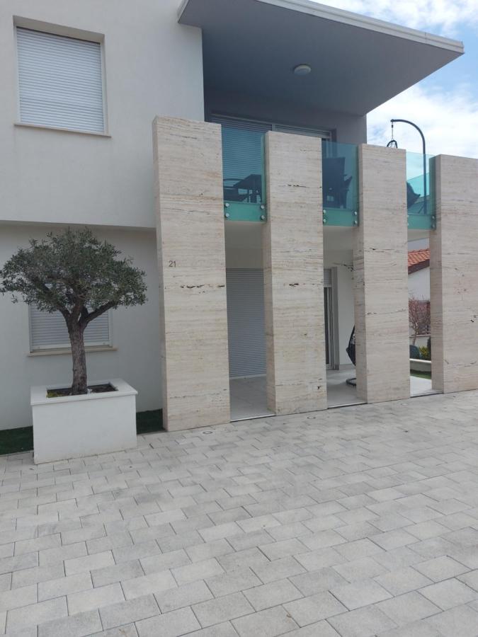 Apartments 4You Vir Zewnętrze zdjęcie
