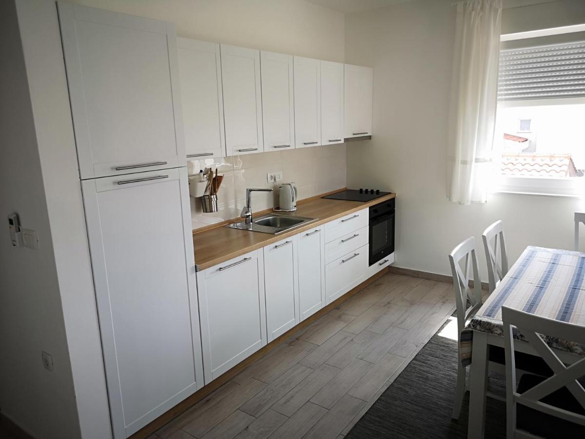 Apartments 4You Vir Zewnętrze zdjęcie